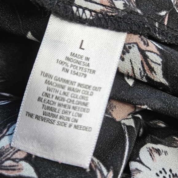 Aeropostale black sheer babydoll / peplum style top with long flowy bell sleeves - Picture 9 of 11